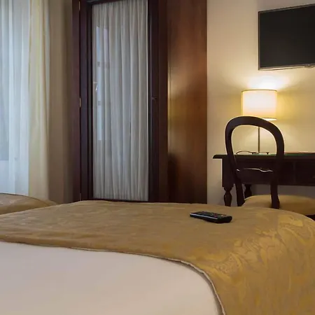 Born Hotel 4*