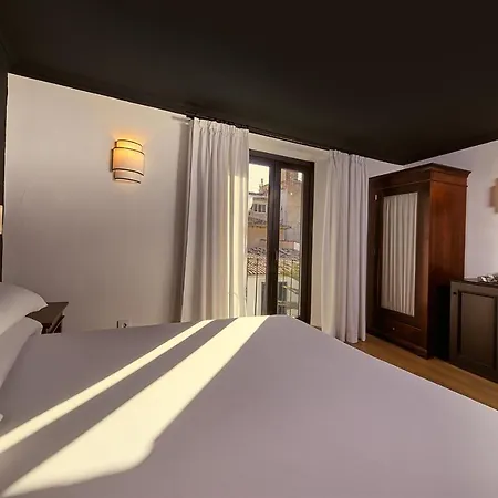 Hotel Born