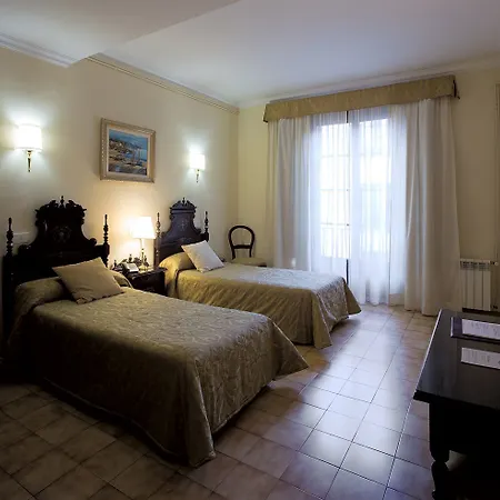 Hotel Born